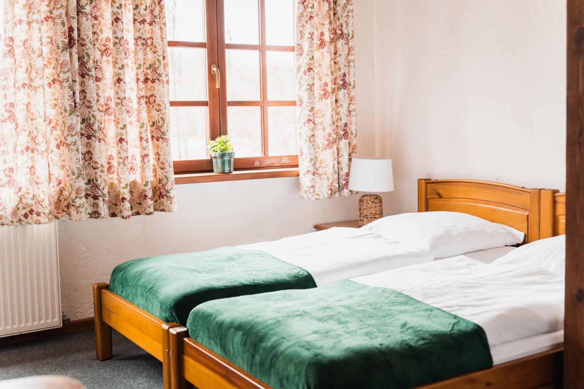 Karczma Zacisze Bed and Breakfast Krutyń Buitenkant foto